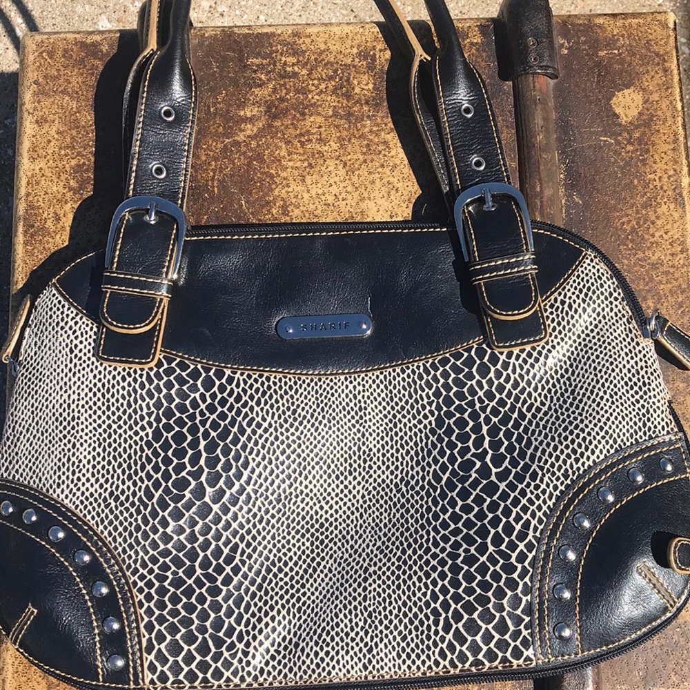 Sharif purse
